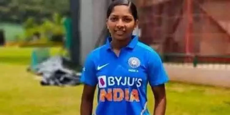 രണ്ട് വിക്കറ്റ്, നേരിട്ട ആദ്യ പന്തിൽ ബൗണ്ടറി; മിന്നു മിന്നിയ മത്സരത്തിൽ ജയം പിടിച്ച് ഇന്ത്യ