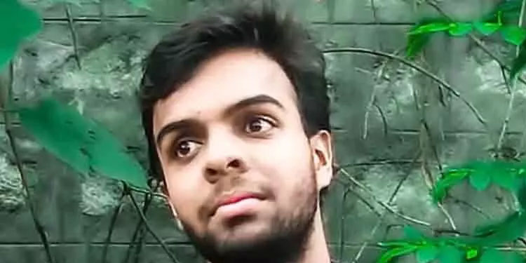 ‘മമ്മയും ഡാഡിയും ക്ഷമിക്കണം…ഇതല്ലാതെ വേറെ വഴിയില്ല’; ലോൺ ആപ്പുകളിൽനിന്ന് വായ്പയെടുത്ത് കുടുങ്ങിയ തേജസി​ന്റെ ആത്മഹത്യ കുറിപ്പ് ഇങ്ങനെ.