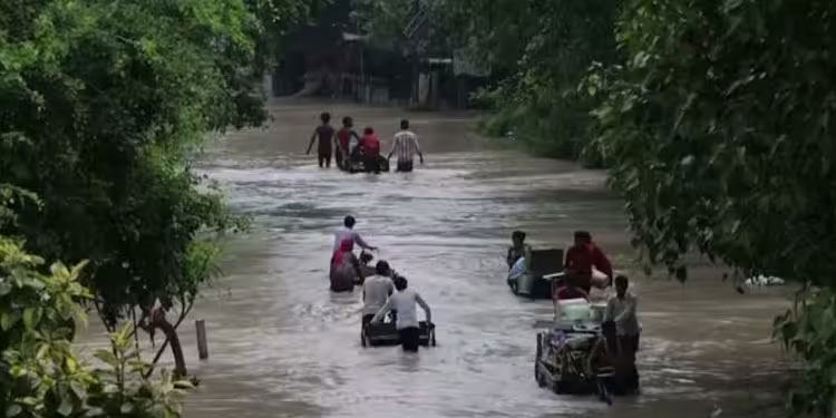 യമുനയിൽ ജലനിരപ്പ് കുറഞ്ഞു, ദില്ലി വെള്ളത്തിൽ തന്നെ; സ്ഥിതി വിലയിരുത്തി പ്രധാനമന്ത്രി