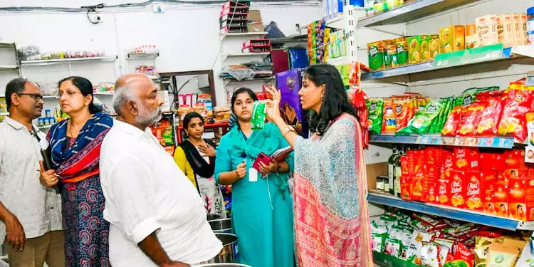 അമിതവിലക്കെതിരെ കോട്ടയം ജില്ലയിൽ മിന്നൽപരിശോധന; സ്ഥാപനങ്ങൾക്ക് പിഴയും നോട്ടീസും