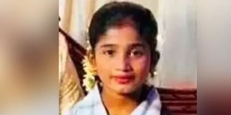 മരം മുറിഞ്ഞുവീണ് ആറാം ക്ലാസ് വിദ്യാർഥിനി മരിച്ച സംഭവം: പ്രിൻസിപ്പലിനെയും പ്രഥമാധ്യാപികയെയും സ്ഥലംമാറ്റി