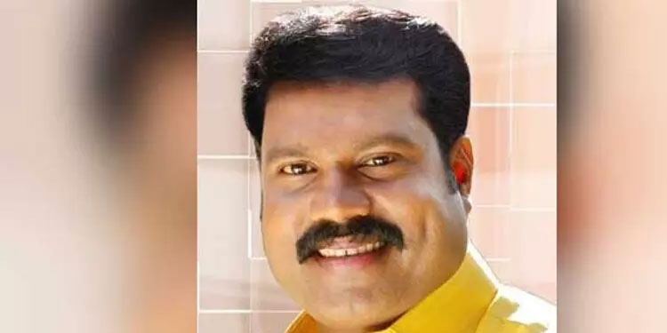ക​ലാ​ഭ​വ​ൻ മ​ണി സ്മാ​ര​കം; അ​വ​കാ​ശ​ത്ത​ർ​ക്ക​ത്തി​ൽ എ​ൽ.​ഡി.​എ​ഫും യു.​ഡി.​എ​ഫും