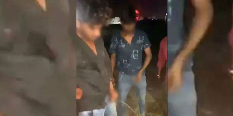 പ്രണയത്തെ ചൊല്ലി തർക്കം; ദലിത് യുവാവിനെ സംഘം ചേർന്ന് മർദിച്ച് ദേഹത്ത് മൂത്രമൊഴിച്ചു