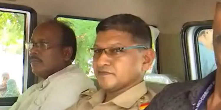 പുകപരിശോധന കേന്ദ്രം അനുവദിക്കാൻ കൈക്കൂലി; എം.വി.ഐ പിടിയിൽ