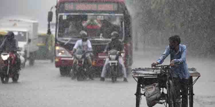 മഴയൊഴിയാതെ ഉത്തരേന്ത്യ; 2 സംസ്ഥാനങ്ങളിൽ റെഡ് അലർട്ട്, ഇന്നും കനത്ത മഴ