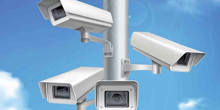 ക്യാമറ പദ്ധതി: പ്രത്യേക കമ്പനിയുടെ ക്യാമറ വാങ്ങാൻ നിർബന്ധിച്ചെന്ന് പിന്മാറിയ കമ്പനി
