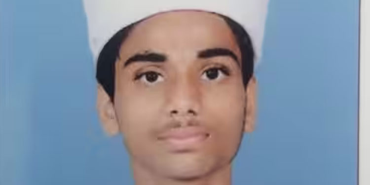 പള്ളിക്കുളത്തിൽ കുളിക്കുന്നതിനിടെ അറബിക് കോളേജ് വിദ്യാർത്ഥി മുങ്ങി മരിച്ചു