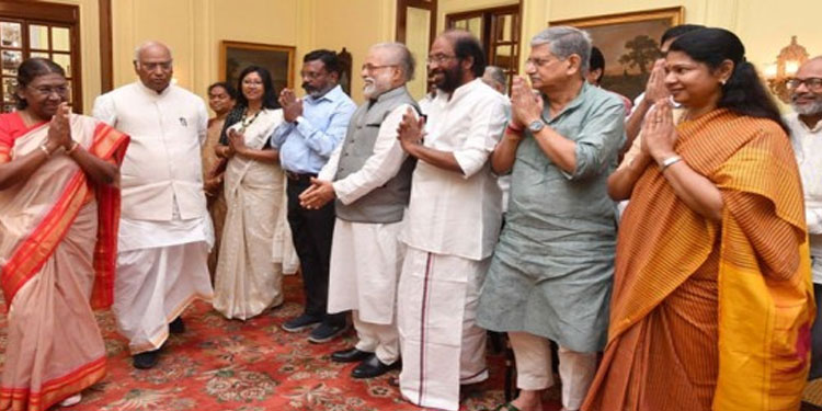മണിപ്പുർ കലാപം : രാഷ്ട്രപതി ഇടപെടണമെന്ന് പ്രതിപക്ഷ സഖ്യം ‘ഇന്ത്യ’