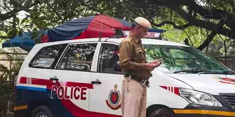 ദില്ലി വനിതാ ശിശു വികസന വകുപ്പിലെ ഉ​ദ്യോ​ഗസ്ഥനും ഭാര്യയ്ക്കുമെതിരെ പോക്സോ കേസ്