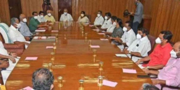 ആലുവയിൽ കൊല്ലപ്പെട്ട 5 വയസുകാരിയുടെ കുടുംബത്തിന് 10 ലക്ഷം ധനസഹായം