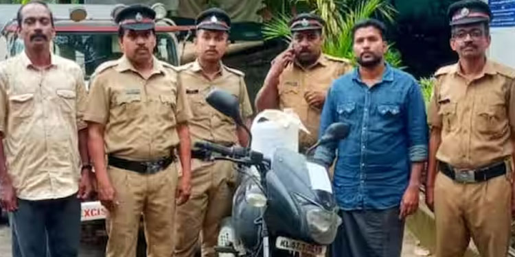 ബൈക്കില്‍ ലിറ്റര്‍ കണക്കിന് ചാരായ കടത്ത്; യുവാവ് പിടിയില്‍