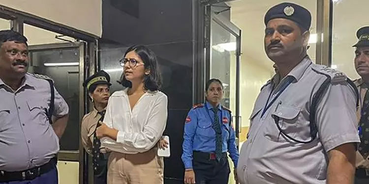ഡൽഹി വനിത കമീഷൻ അധ്യക്ഷ സ്വാതി മലിവാൾ ആശുപത്രിയിലെ ധർണ അവസാനിപ്പിച്ചു