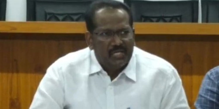 കുഴൽനാടനെതിരെയുള്ള ആരോപണത്തിൽനിന്ന് പിന്നോട്ട് പോയിട്ടില്ല; ആദ്യം വരുമാന സ്രോതസ് വെളിപ്പെടുത്തട്ടെ : സി എൻ മോഹനൻ