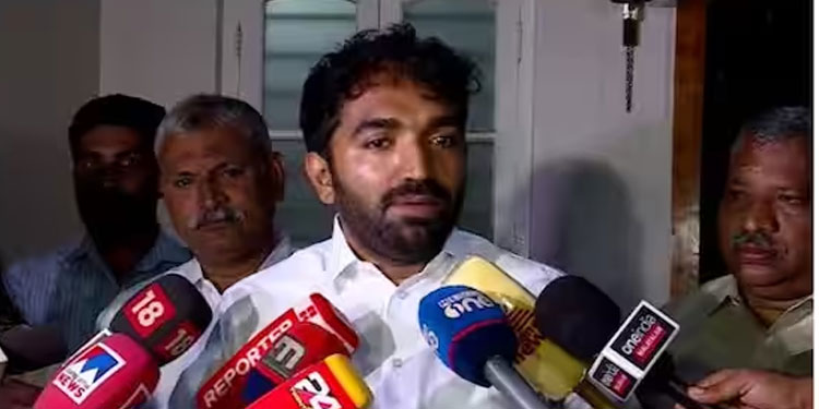 പോളിംഗ് വെട്ടികുറയ്ക്കാൻ ശ്രമിച്ചു, പരാതി പറഞ്ഞപ്പോൾ ​ഗുണ്ടകൾ വന്ന് ഭീഷണിപ്പെടുത്തി; ആരോപണവുമായി ചാണ്ടി ഉമ്മൻ