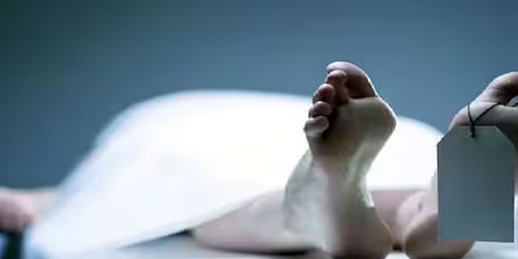 മൃതദേഹം സംസ്കരിക്കാന്‍ മിനുട്ടുകള്‍ ബാക്കി, പോലീസ് അറിയിപ്പ്, ‘പരേതനെ’ കണ്ടെത്തി