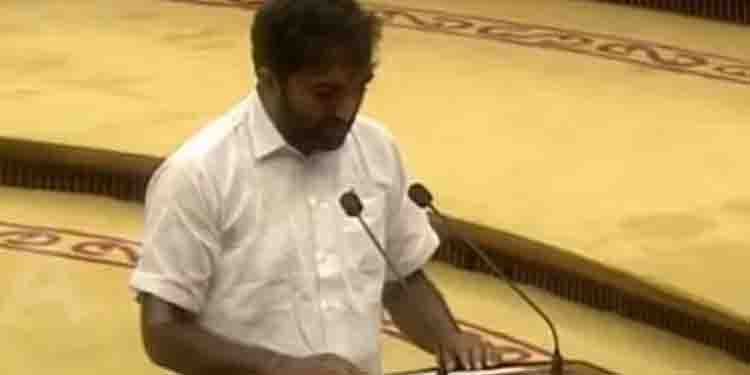 ദൈവനാമത്തിൽ ചാണ്ടി ഉമ്മന്റെ സത്യപ്രതിജ്ഞ, ‘സോളാർ’ ഗൂഢാലോചനയിൽ സഭയിൽ അടിയന്തരപ്രമേയം