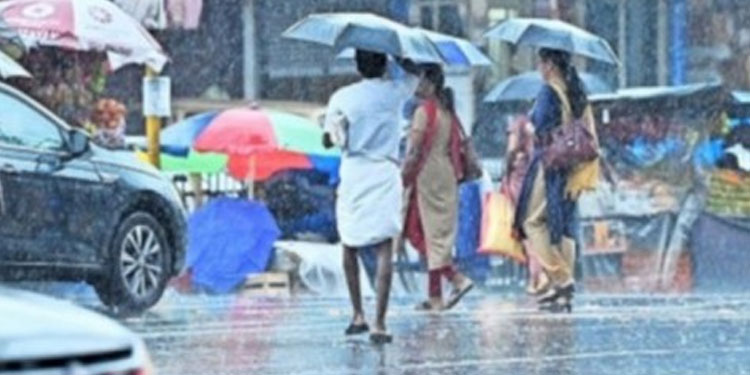 ചക്രവാതചുഴി, ന്യൂനമർദ്ദം; സംസ്ഥാനത്ത് അഞ്ച് ദിവസം ഇടിമിന്നലോട് കൂടിയ മഴക്ക് സാധ്യത