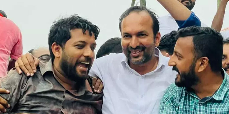 കുറിച്ച് വെച്ചോളു, റെക്കോർഡ് ഭൂരിപക്ഷത്തിന് ചാണ്ടി ജയിക്കുമെന്ന് ഷാഫി പറമ്പിൽ