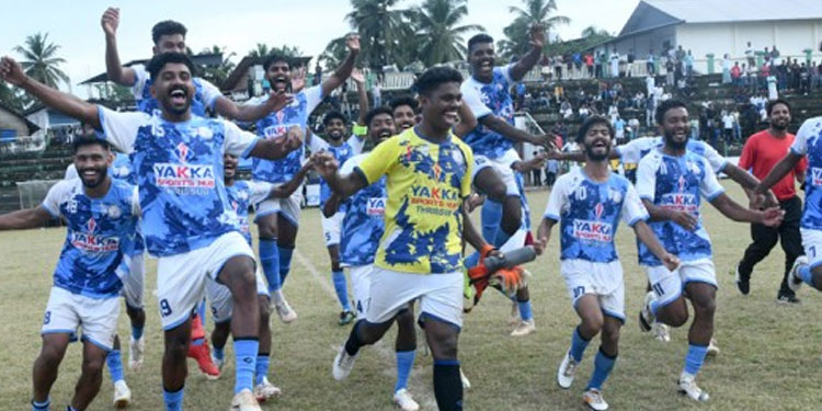 സീനിയര്‍ ഫുട്‌ബോള്‍ കിരീടം തൃശൂരിന്