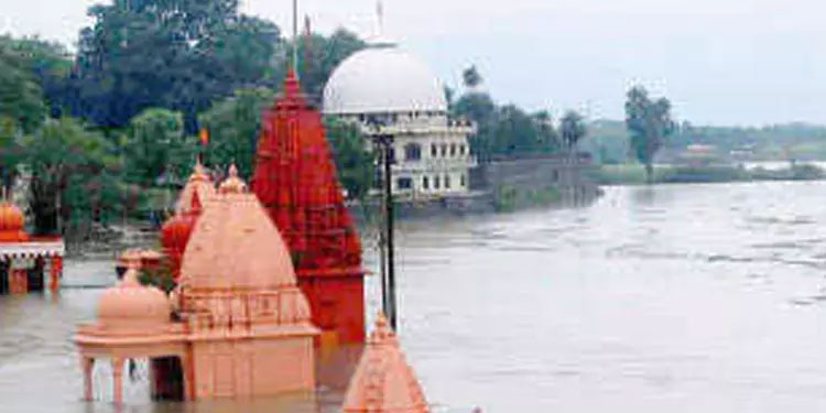 മധ്യപ്രദേശിൽ കനത്ത മഴ; മുന്നു മരണം; 900 പേരെ രക്ഷപ്പെടുത്തി