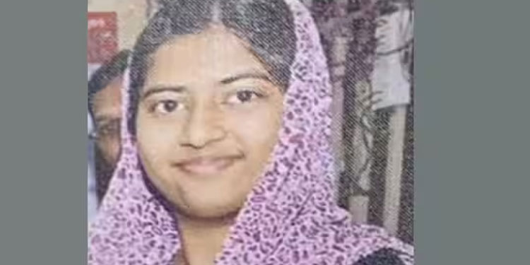 ഇടുക്കിയിൽ ഓണാവധി ആഘോഷിക്കാൻ കുടുംബത്തോടൊപ്പം എത്തിയ 21 -കാരി കുഴഞ്ഞുവീണ് മരിച്ചു
