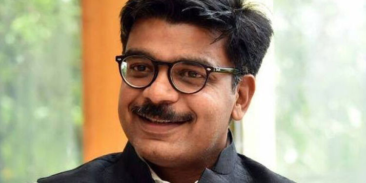 വീണക്ക് കരിമണൽ കമ്പനി ഭിക്ഷയായി നൽകിയ പണമാണോ അത് -മാസപ്പടി വിവാദത്തിൽ വീണ്ടും മാത്യു കുഴൽനാടൻ