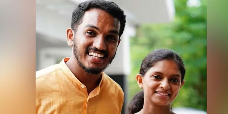 ‘പൂർണ ഗർഭിണിയായ ഗീതുവിനെ അധിക്ഷേപിക്കുന്ന കോൺഗ്രസിന്റെ നെറികെട്ട രാഷ്ട്രീയം പുതുപ്പള്ളി തിരിച്ചറിയും’
