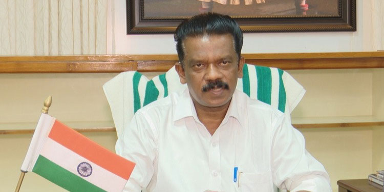 വിദ്യാര്‍ഥികളുടെ വസ്ത്രം മാറ്റിച്ചെന്ന പരാതി: മന്ത്രി റിപ്പോര്‍ട്ട് തേടി