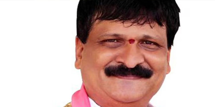 മകന് സീറ്റ് നൽകിയില്ല, തെലങ്കാനയിൽ ബിആർഎസ് വിട്ട് എംഎല്‍എ, കോൺഗ്രസിലേക്കെന്ന് സൂചന