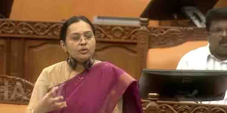 കോഴിക്കോട് വവ്വാലിൻ്റെ സാന്നിധ്യമുളള സ്ഥലങ്ങളിലെ തെങ്ങ്, പന എന്നിവയിലെ പാനീയമോ ഫലങ്ങളോ ഉപയോഗിക്കരുത്; മന്ത്രി