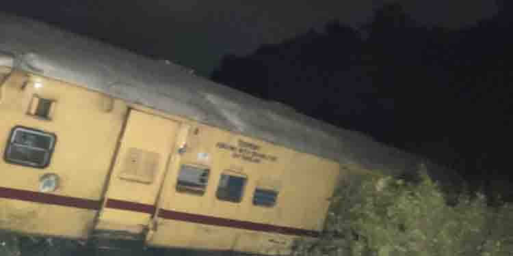 ആന്ധ്രയിലെ ട്രെയിൻ ദുരന്തം: മരണം എട്ടായി, ധനസഹായം പ്രഖ്യാപിച്ച് പ്രധാനമന്ത്രി