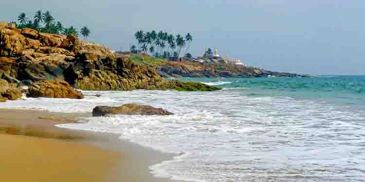 തിരുവനന്തപുരം ജില്ലയിലെ എല്ലാ ബീച്ചുകളിലേക്കുമുള്ള പ്രവേശനം നിരോധിച്ചു