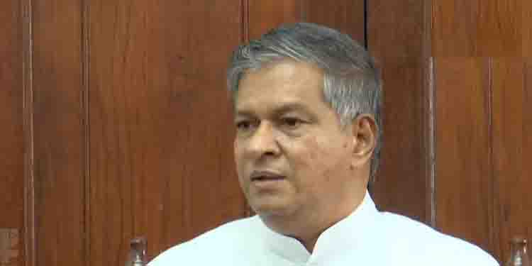 ‘വിഴിഞ്ഞത്ത് എത്തിയത് ചരക്ക് കപ്പൽ അല്ല, ക്രെയിനുമായുളള ബാർജ് ആണ്. കപ്പലുകൾ അടുപ്പിക്കാനുള്ള അവസ്ഥയിൽ തുറമുഖം എത്തിയിട്ടില്ല’ : യൂജിൻ പെരേര