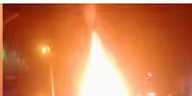 കണ്ണൂരില്‍ ബസിടിച്ച് മറിഞ്ഞ ഓട്ടോറിക്ഷ കത്തി; രണ്ടു പേര്‍ വെന്തുമരിച്ചു