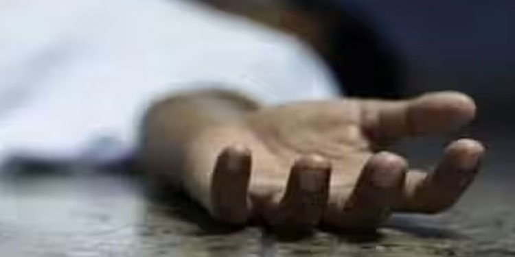 നിര്‍ത്തിയിട്ട സ്വകാര്യ ബസ്സിനുള്ളില്‍ ഡ്രൈവര്‍ തൂങ്ങി മരിച്ച നിലയില്‍