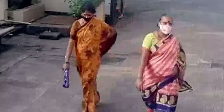 വിലപിടിപ്പുള്ള ഷൂ വീട്ടിന് പുറത്താണോ സൂക്ഷിക്കുന്നത്? എങ്കിൽ ഈ ‘കള്ളികൾ’ അത് മോഷ്ടിച്ചിരിക്കും…
