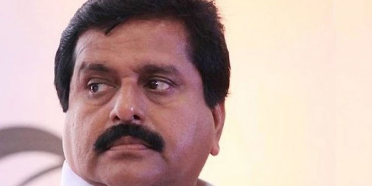 നഷ്‌ടമായത്‌ 13 കോടി; കോൺഗ്രസ്‌ നേതാവ്‌ വി എസ്‌ ശിവകുമാറിന്റെ വീട്ടിൽ നിക്ഷേപകരുടെ പ്രതിഷേധം