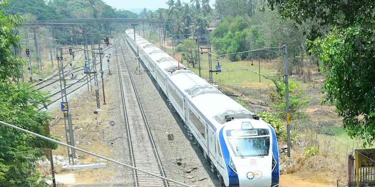 വന്ദേഭാരതിൽ വന്ന് രാത്രി ധൈര്യമായി തിരൂരിൽ ഇറങ്ങാം; ബസ് തയാർ