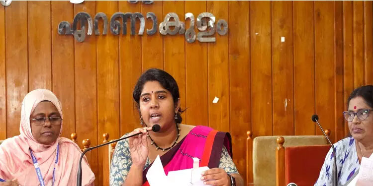 വയോജനങ്ങള്‍ക്ക് സുരക്ഷാ ഉപകരണം നല്‍കുന്ന ‘സാദരം’ പദ്ധതിക്ക് അംഗീകാരം