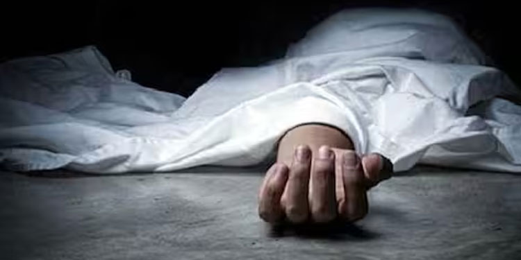 ഹൃദയാഘാതം, 15 കാരി പരീക്ഷാഹാളിൽ കുഴഞ്ഞുവീണ് മരിച്ചു