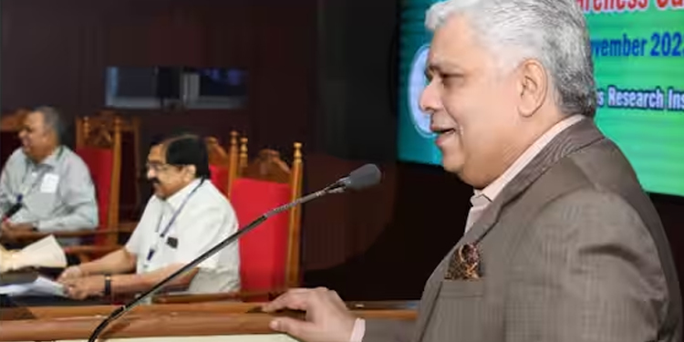അഴിമതിയും കുറ്റകൃത്യങ്ങളും കുറയ്ക്കാൻ പുതുതലമുറയെ മൂല്യ ബോധമുള്ളവരായി വളർത്തണം : ജസ്റ്റിസ് ദേവൻ രാമചന്ദ്രൻ