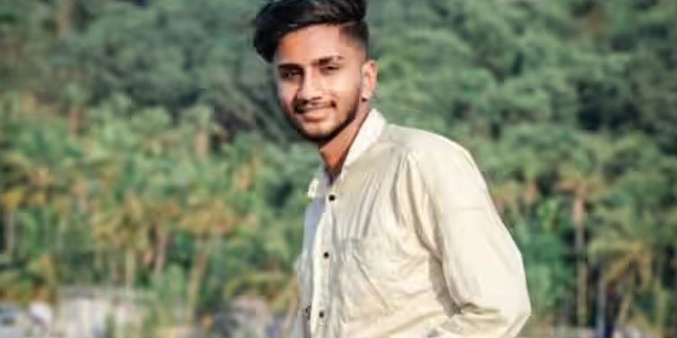 അമിത വേഗതയിലെത്തി, നിയന്ത്രണം വിട്ട് ബൈക്കുമായി യുവാവ് പുഴയിലേക്ക് വീണു; ദാരുണാന്ത്യം