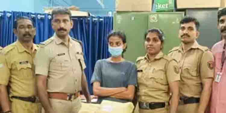 വീട്ടില്‍ കഞ്ചാവ്: ബുള്ളറ്റ് ലേഡി നിഖിലയെ വീട് വളഞ്ഞ് പിടികൂടി