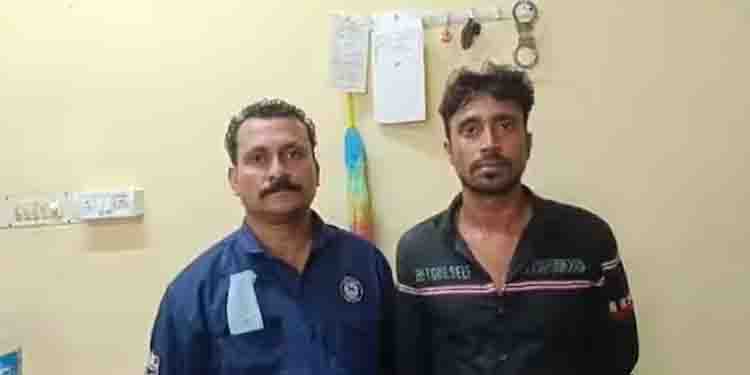 കാറില്‍ 16 ലിറ്റർ ചാരായവുമായി രണ്ട് പേര്‍ പിടിയിൽ; ക്രിസ്തുമസ് – ന്യൂ ഇയർ ഡ്രൈവ് കര്‍ശനമാക്കി എക്സൈസ്