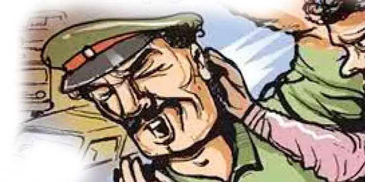 തിരൂർ നഗരത്തിൽ പൊലീസുകാർക്ക് നേരെ ലഹരി സംഘത്തിന്റെ പരാക്രമം