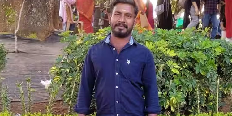 പ്രജീഷിനെ കടിച്ച് കൊന്നയിടത്ത് കടുവ ഇന്നുമെത്തി, കാൽപാടുകൾ; ബോഡിയേറ്റുവാങ്ങാതെ ബന്ധുക്കളുടെ പ്രതിഷേധം