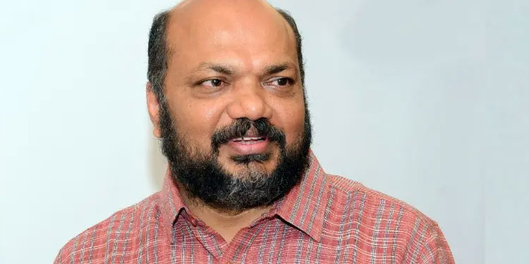 വ്യവസായ എസ്റ്റേറ്റുകളിലെ ഭൂമി കൈമാറ്റം: പുതിയ ചട്ടങ്ങൾ കെെമാറ്റം ലളിതമാക്കുമെന്ന് മന്ത്രി പി രാജീവ്