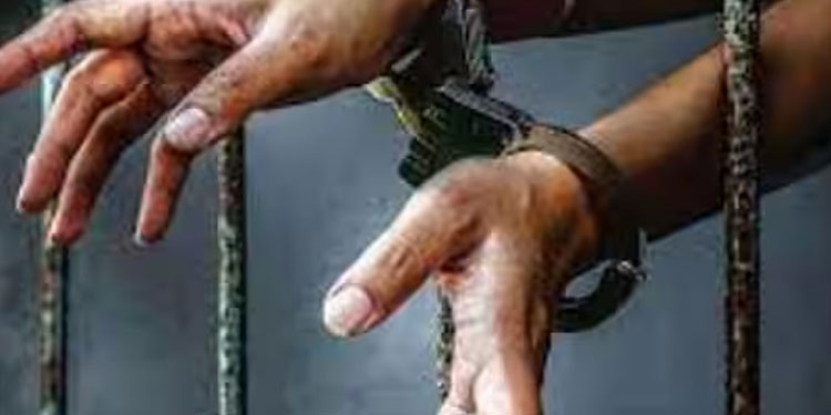 ഖത്തറിൽ വധശിക്ഷ: മലയാളിയടക്കം 8 ഇന്ത്യക്കാരെയും ജയിലിലെത്തി കണ്ട് ഇന്ത്യൻ അംബാസിഡർ