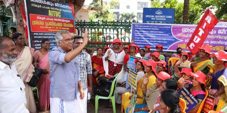 സംസ്ഥാന സർക്കാരിന്റെ ആദ്യ പരിഗണന തൊഴിലാളികൾക്ക് നൽകണമെന്ന് ബിനോയ്‌ വിശ്വം