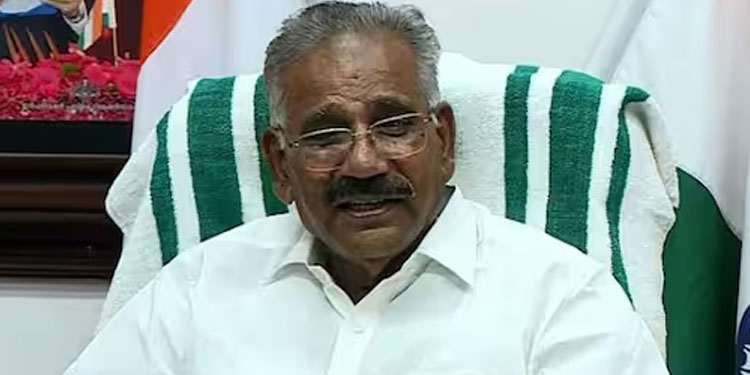 മന്ത്രി എ കെ ശശീന്ദ്രനെ ആശുപത്രിയിൽ പ്രവേശിപ്പിച്ചു